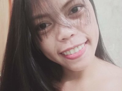 xxGoddessPharsaxx naked stripping on cam for live sex video chat