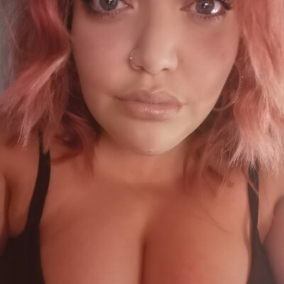 xxxblueeyesthickthighs naked stripping on cam for live sex video chat