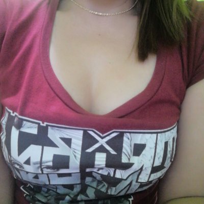 xxxsweettreatxxx26 naked stripping on cam for live sex video chat