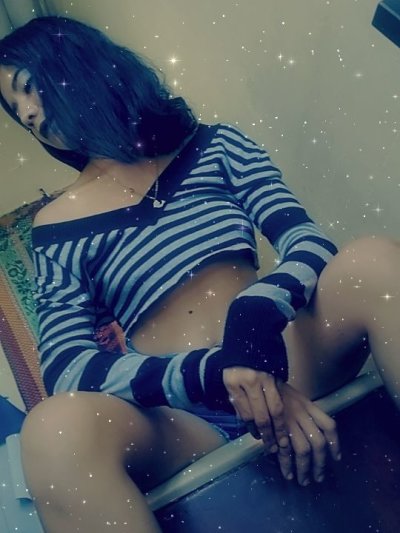 Yashila_Gandhi naked stripping on cam for live sex video chat