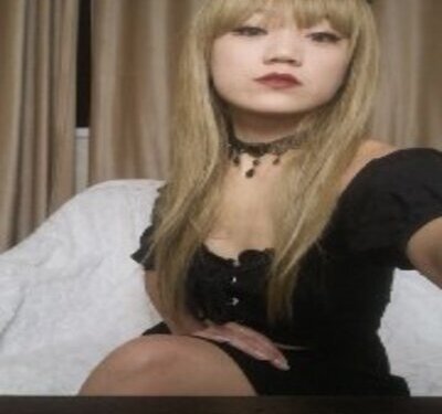 Yori_kim naked stripping on cam for live sex video chat