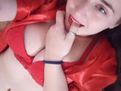 Your_Cassy naked stripping on cam for live sex video chat