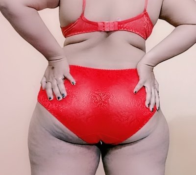 Yoursdimpel naked stripping on cam for live sex video chat