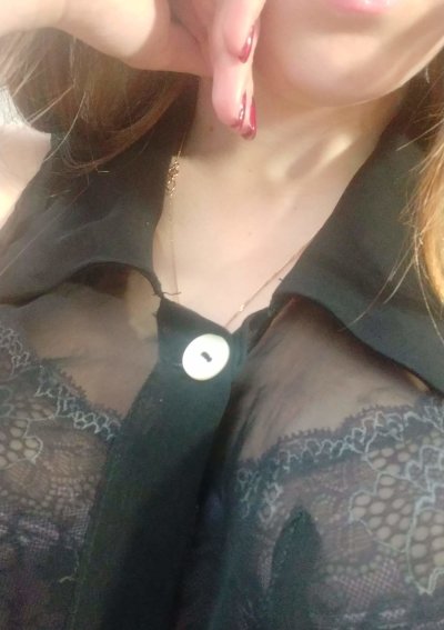 YouSweetDream naked stripping on cam for live sex video chat