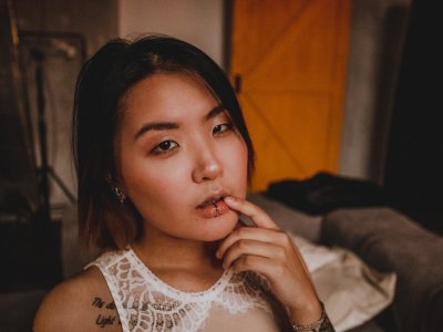 YukiOra naked stripping on cam for live sex video chat