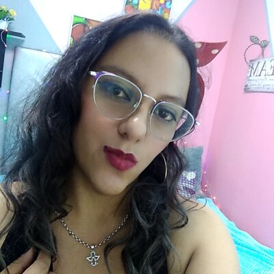 yuly_b naked stripping on cam for live sex video chat