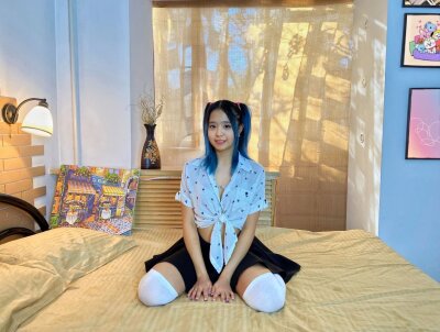 yumi_yam naked stripping on cam for live sex video chat
