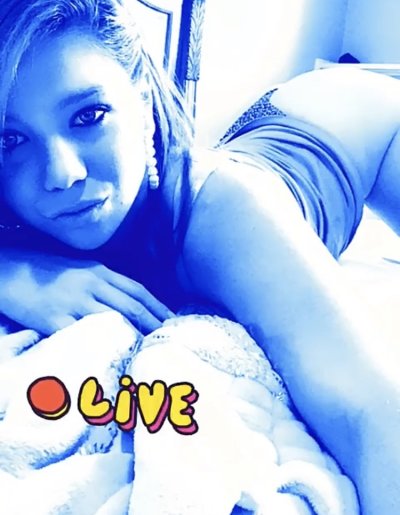 Zara_Bella naked stripping on cam for live sex video chat