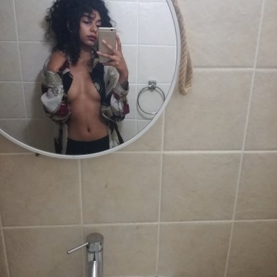 Zen_Zee naked stripping on cam for live sex video chat