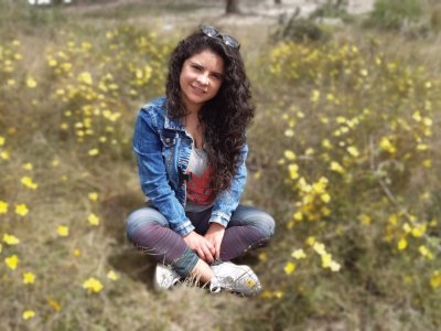Zoe__Hot naked stripping on cam for live sex video chat