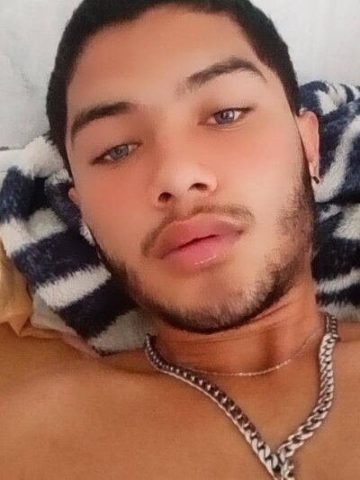 alanjonesaa naked stripping on cam for live sex video chat