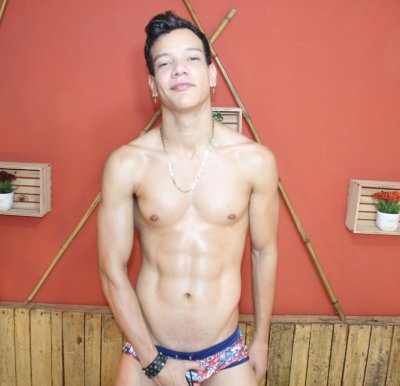 Alejandro_Salvatore naked stripping on cam for live sex video chat