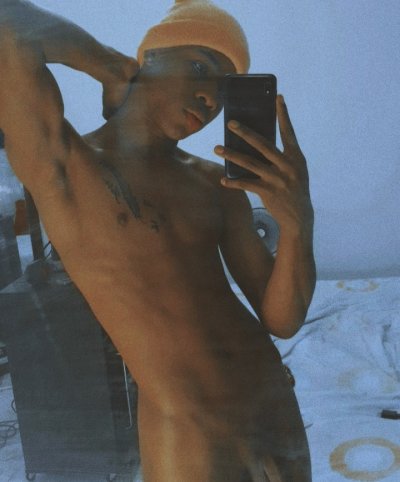 Alex_Big18 naked stripping on cam for live sex video chat