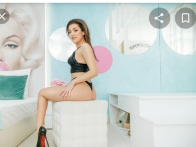 alice_sweetie naked stripping on cam for live sex video chat