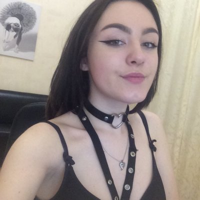 AnabellaRuss naked stripping on cam for live sex video chat