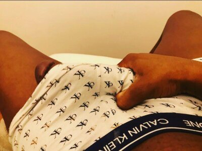 Apollo31second naked stripping on cam for live sex video chat