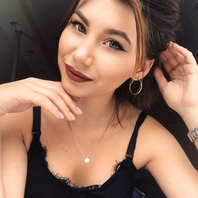 ArielBloomXx naked stripping on cam for live sex video chat