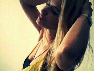 Aryna_Aryna naked stripping on cam for live sex video chat