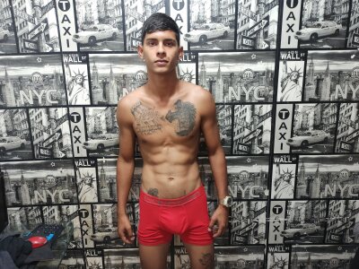 AxelDavidxx naked stripping on cam for live sex video chat