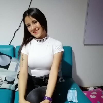 Baby_Moans naked stripping on cam for live sex video chat
