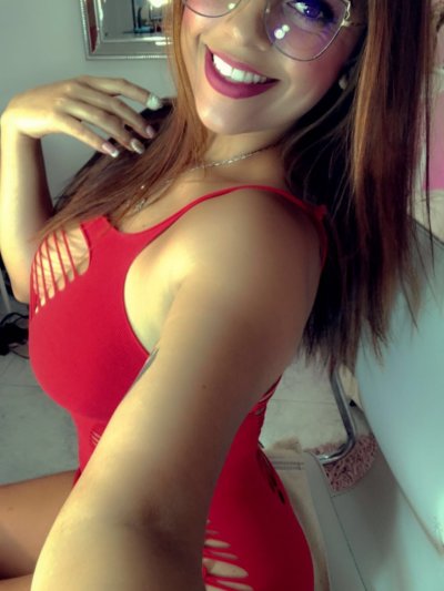 BarbaraRay naked stripping on cam for live sex video chat