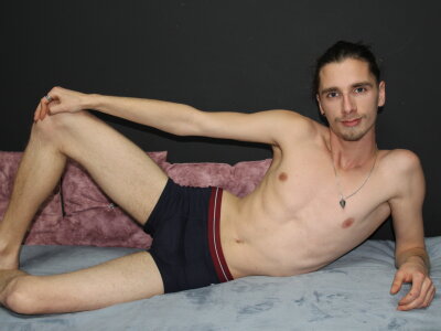 BenLukke naked stripping on cam for live sex video chat
