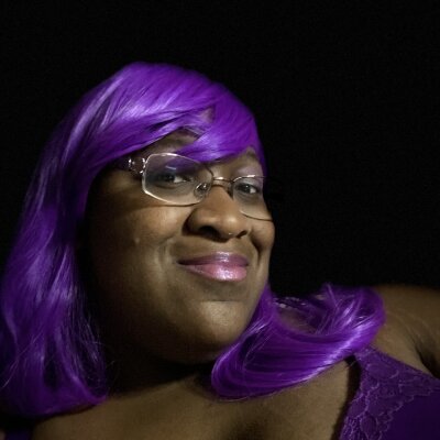 blkwinelover naked stripping on cam for live sex video chat