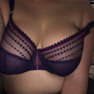 Blue-Green naked stripping on cam for live sex video chat