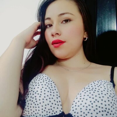 bonnie__lee__ naked stripping on cam for live sex video chat
