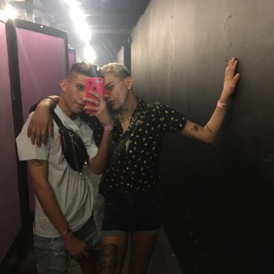boyssweet_18 naked stripping on cam for live sex video chat