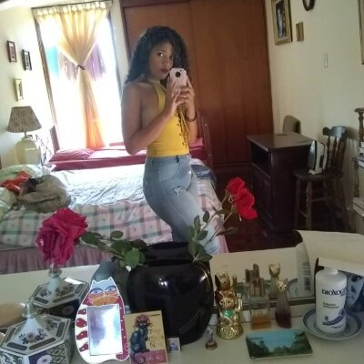 Brixley_benz naked stripping on cam for live sex video chat