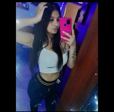 caro_sierra naked stripping on cam for live sex video chat