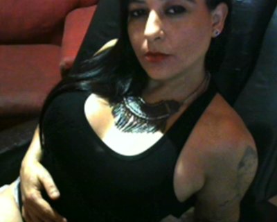 Caroline_Sex naked stripping on cam for live sex video chat