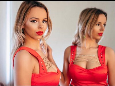 Cassie88 naked stripping on cam for live sex video chat