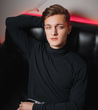 christian_wilson naked stripping on cam for live sex video chat