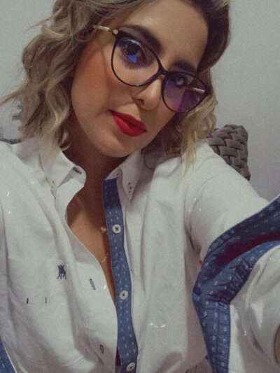 Cindra_sari naked stripping on cam for live sex video chat