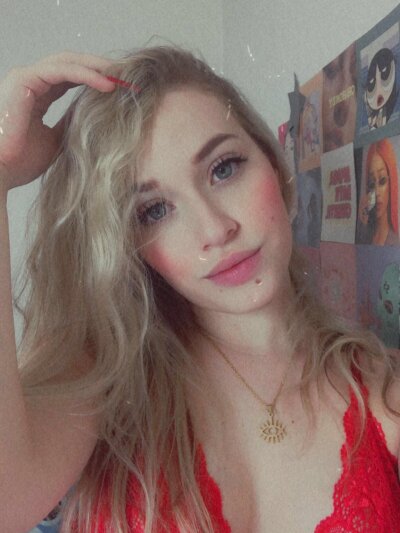 cindy_doll naked stripping on cam for live sex video chat