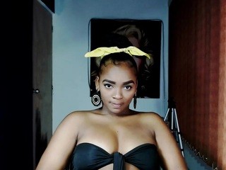 Crystal-Sweett naked Live Sex Chat Room