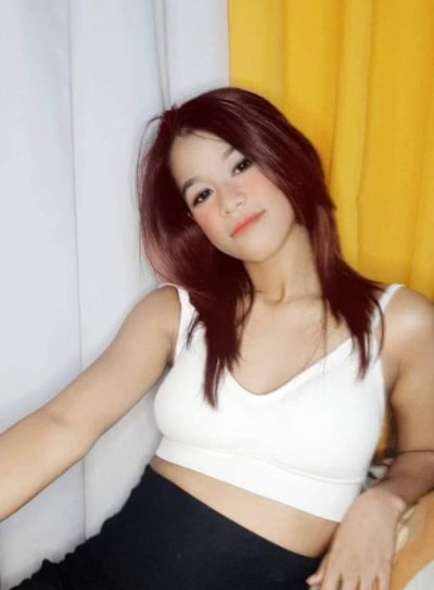 CuteKikay naked stripping on cam for live sex video chat