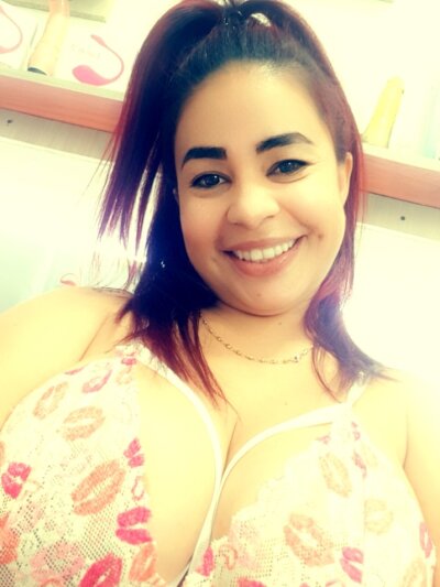 dakota-sex naked stripping on cam for live sex video chat