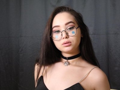 dandykiss naked stripping on cam for live sex video chat