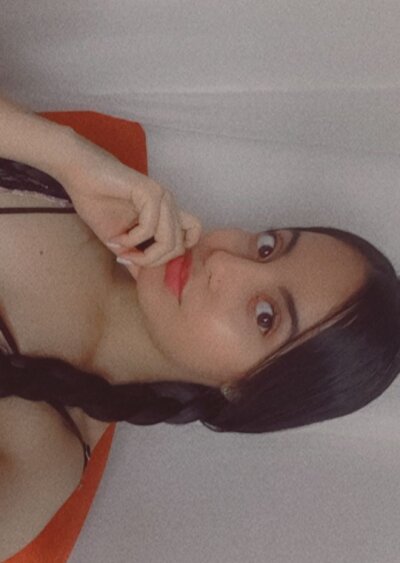 DaniSugar naked stripping on cam for live sex video chat