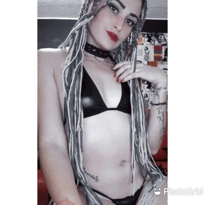 Danna-PasionGirl naked stripping on cam for live sex video chat