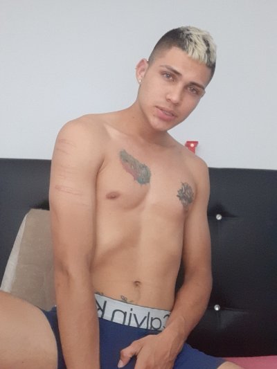 danny_dirty020 naked stripping on cam for live sex video chat