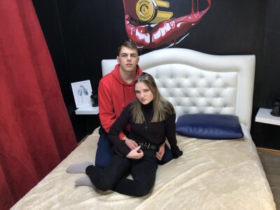 dead_wrong naked stripping on cam for live sex video chat