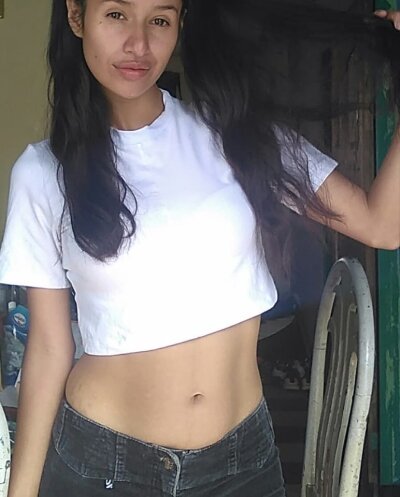 dhalia25 naked stripping on cam for live sex video chat