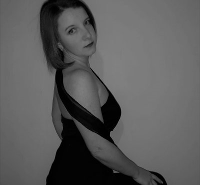 DirtyGirl3 naked stripping on cam for live sex video chat