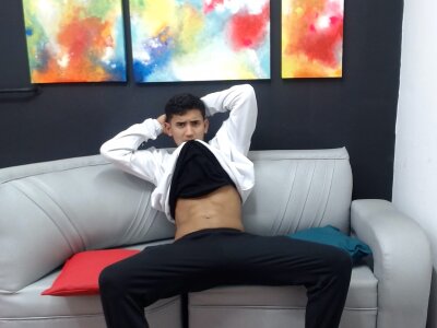 dirtyhotman naked stripping on cam for live sex video chat