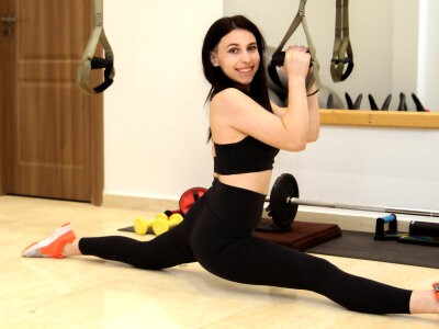 DyhLannya naked stripping on cam for live sex video chat