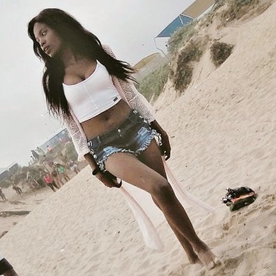 Ebonydiva100 naked stripping on cam for live sex video chat